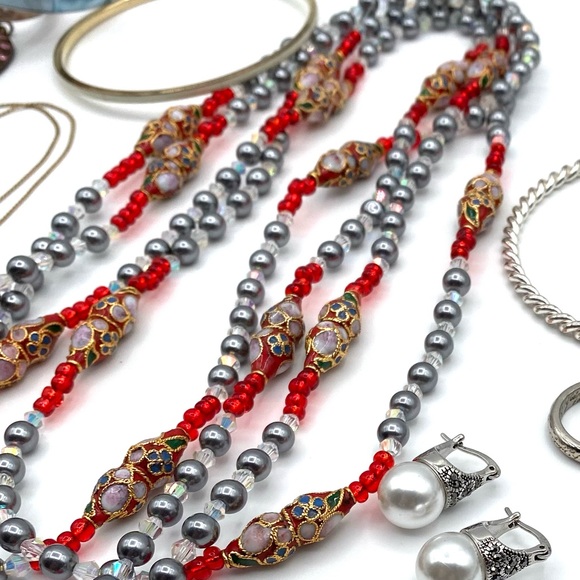 Jewelry Lot of Vintage to Modern Wearable Jewelry - Picture 10 of 13